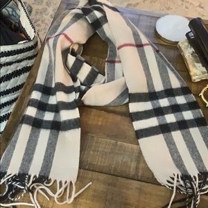 Burberry scarf